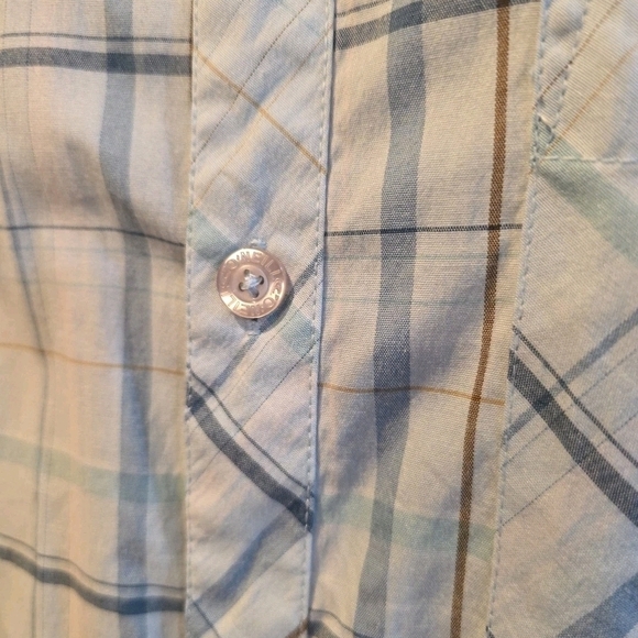 252. O'Neill Men's Blue and White Plaid Button Down Shirt - Picture 3 of 6